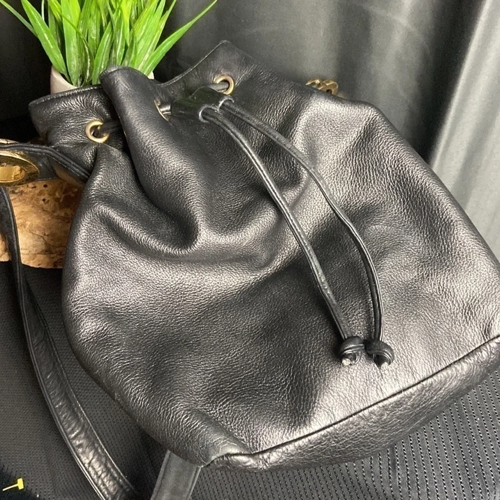 Valerie Stevens Hobo Black Leather Bag​